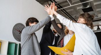 Fit Cultural: o que avaliar na hora da contratação de jovens?